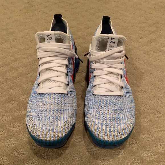 vapor maxes red and blue